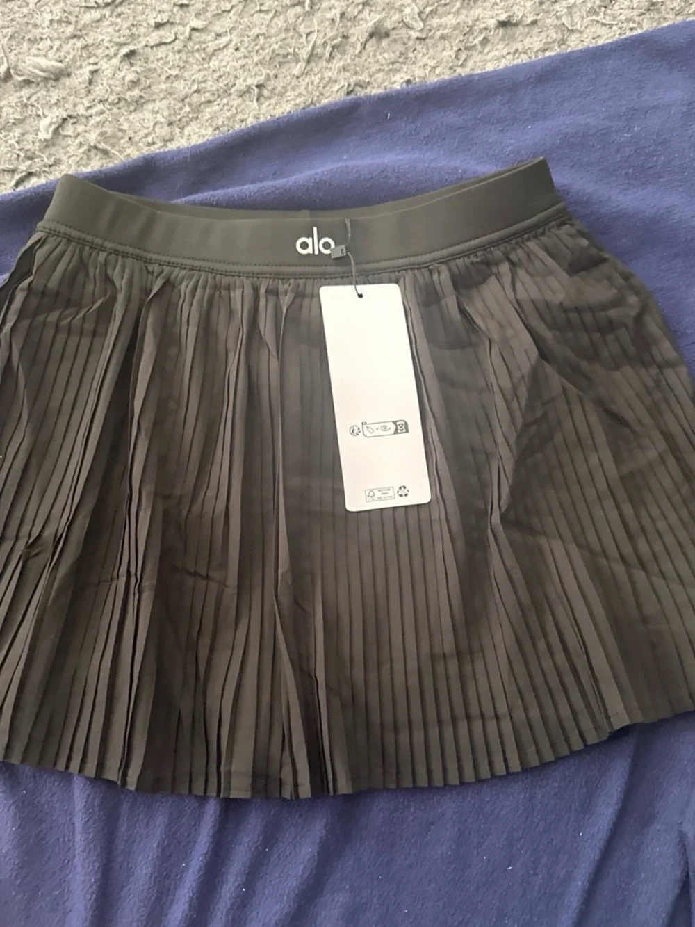 ALO Yoga Black Pleated Mini Skirt